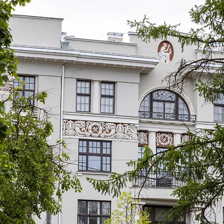 Smart Park View Studio In Heart Of Riga 5 Min To Old Town Luaran gambar