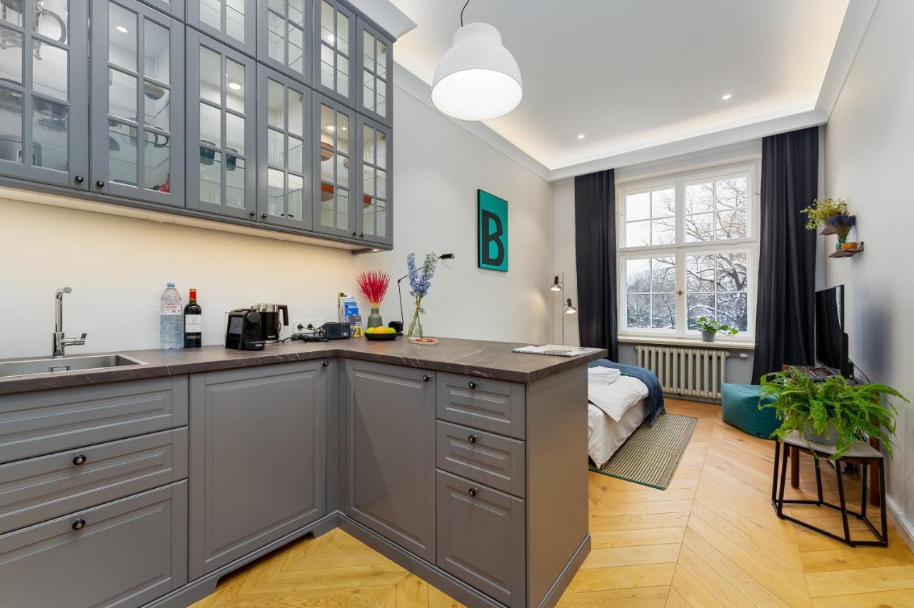 Smart Park View Studio In Heart Of Riga 5 Min To Old Town Luaran gambar